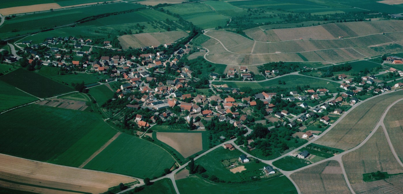 Luftbild von Verrenberg; 1986
