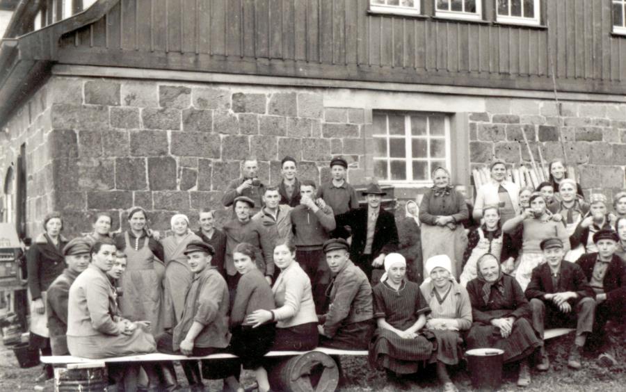 Weinlese beim fürstlichen Weingut in Verrenberg 1935